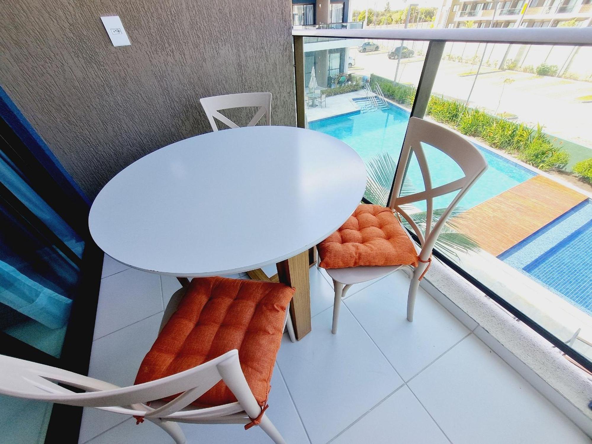 Flat Em Muro Alto - - Makia B117 - By Anfitriao